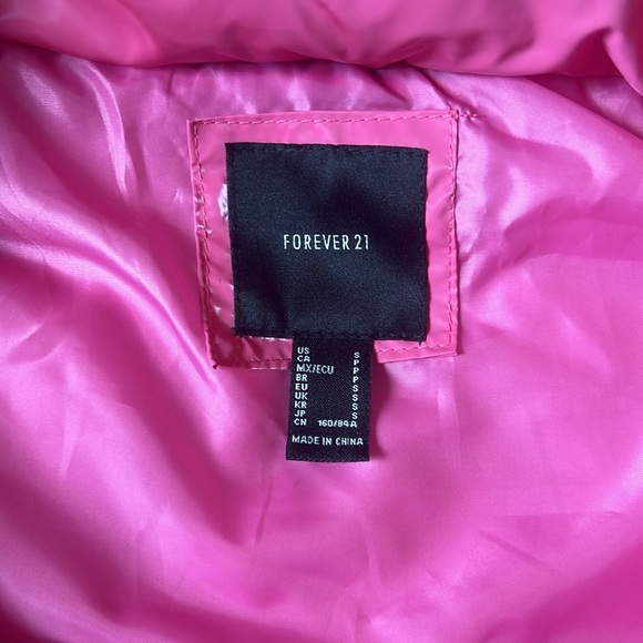 Forever 21 Faux Pink Patent Leather Puffer Vest Sz Small - Picture 7 of 7
